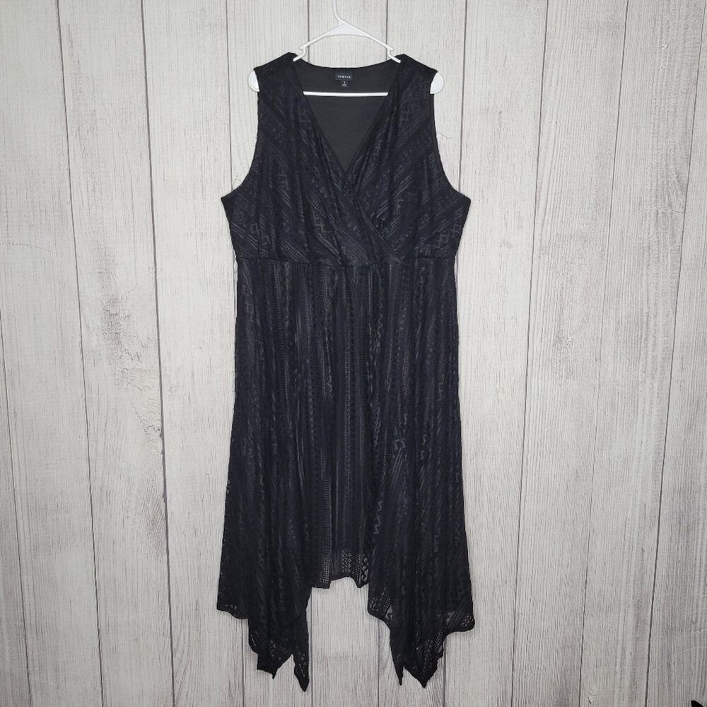 Torrid Black Geometric Lace with Handkerchief Hem Skater Dress, size 3